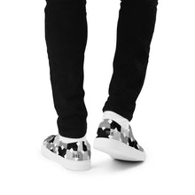 Load image into Gallery viewer, Men’s TP Bear lace-up canvas shoes