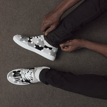 Load image into Gallery viewer, Men’s TP Bear lace-up canvas shoes