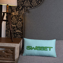 Load image into Gallery viewer, The Leaf Basic Pillow